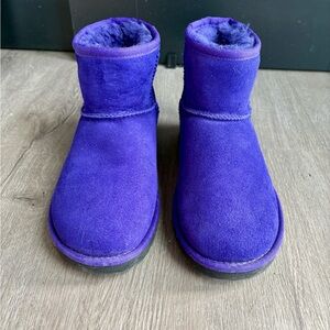 Authentic UGG Classic Mini Boots – Worn Once